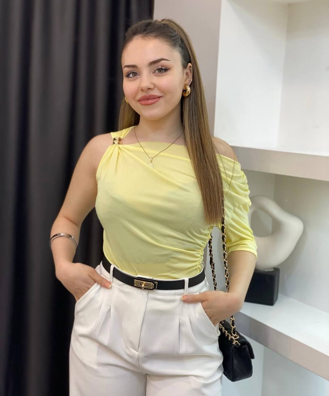Blouse drapée Éclat Pastel